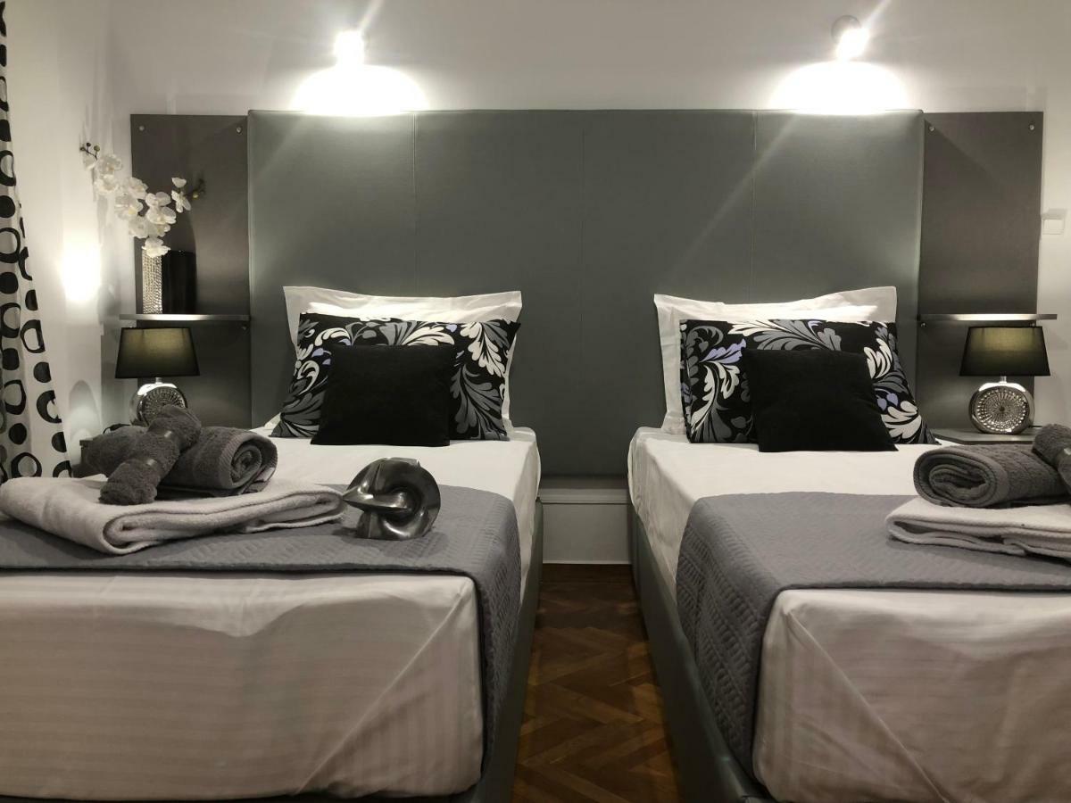 Athenaeum Acropolis Residence 1Min To Museum Екстериор снимка