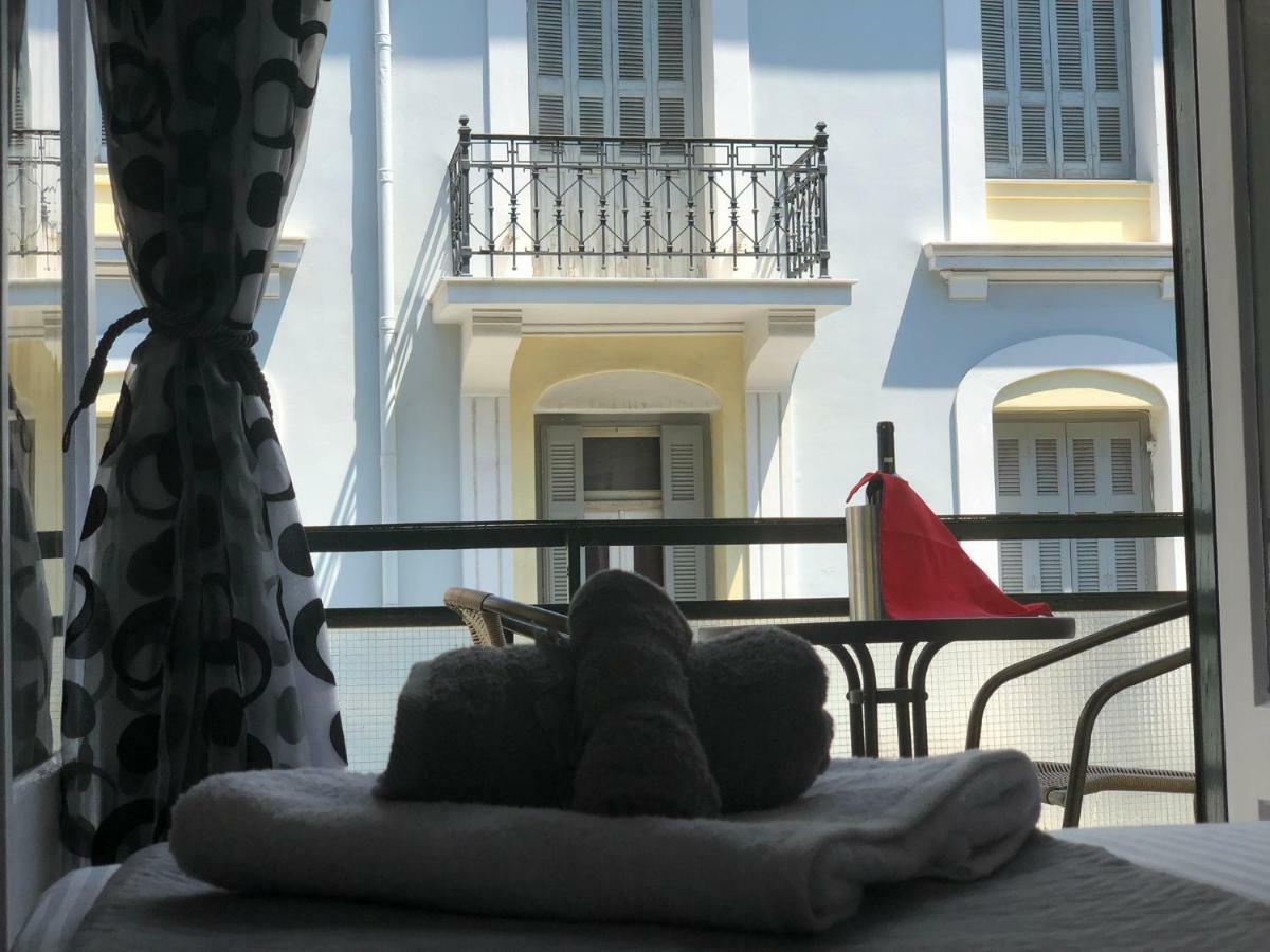 Athenaeum Acropolis Residence 1Min To Museum Екстериор снимка