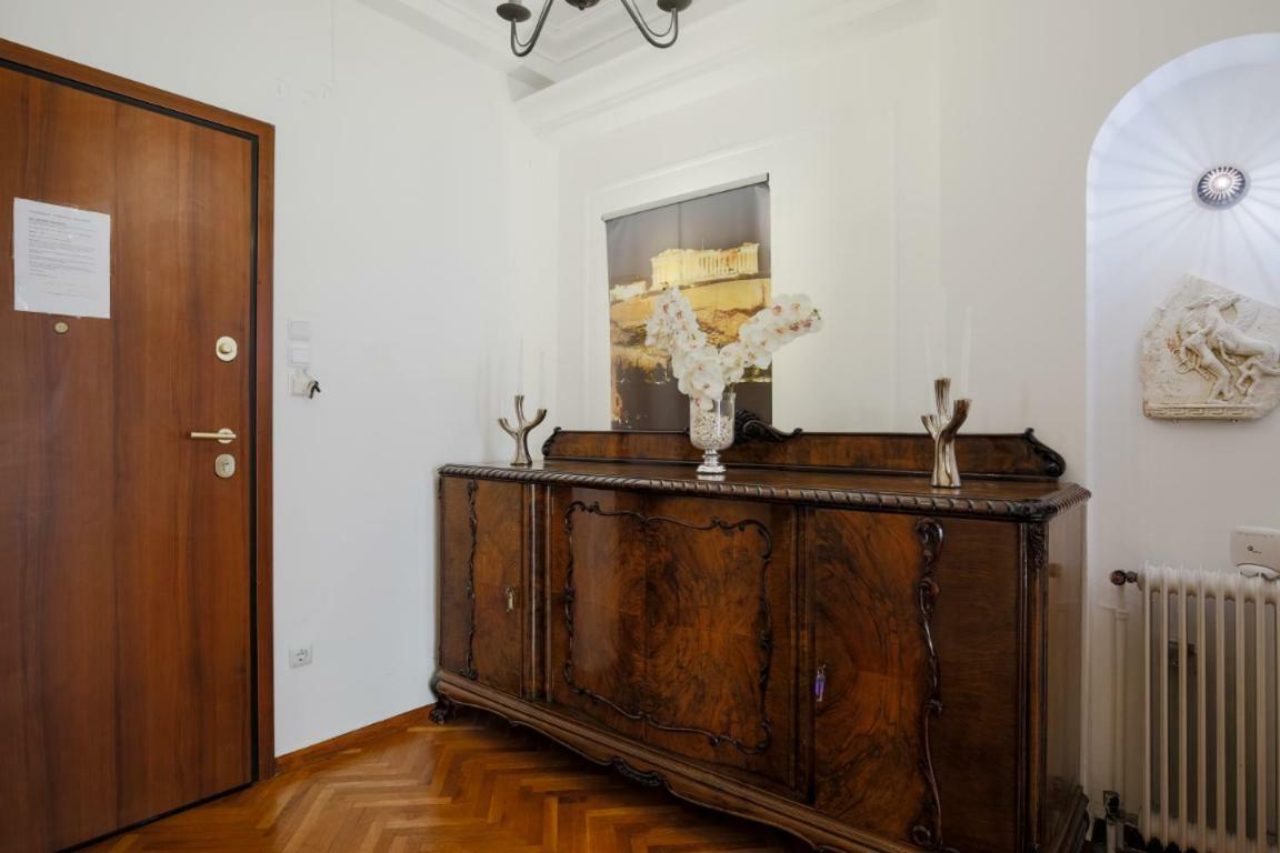 Athenaeum Acropolis Residence 1Min To Museum Екстериор снимка