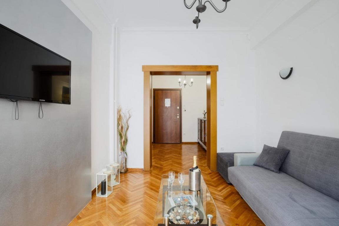 Athenaeum Acropolis Residence 1Min To Museum Екстериор снимка